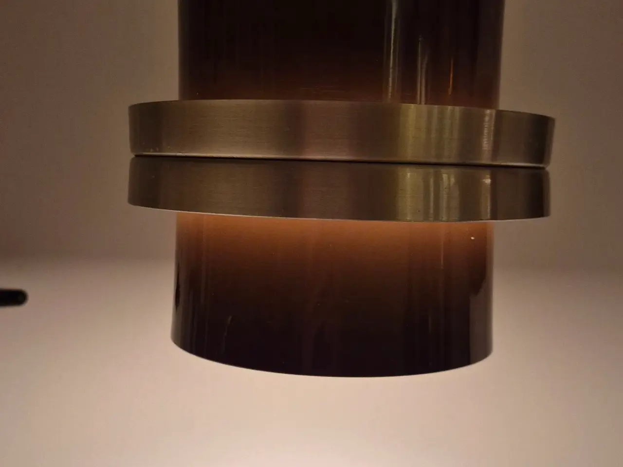 Billede 4 - Brun retrolampe med hyggeligt lys