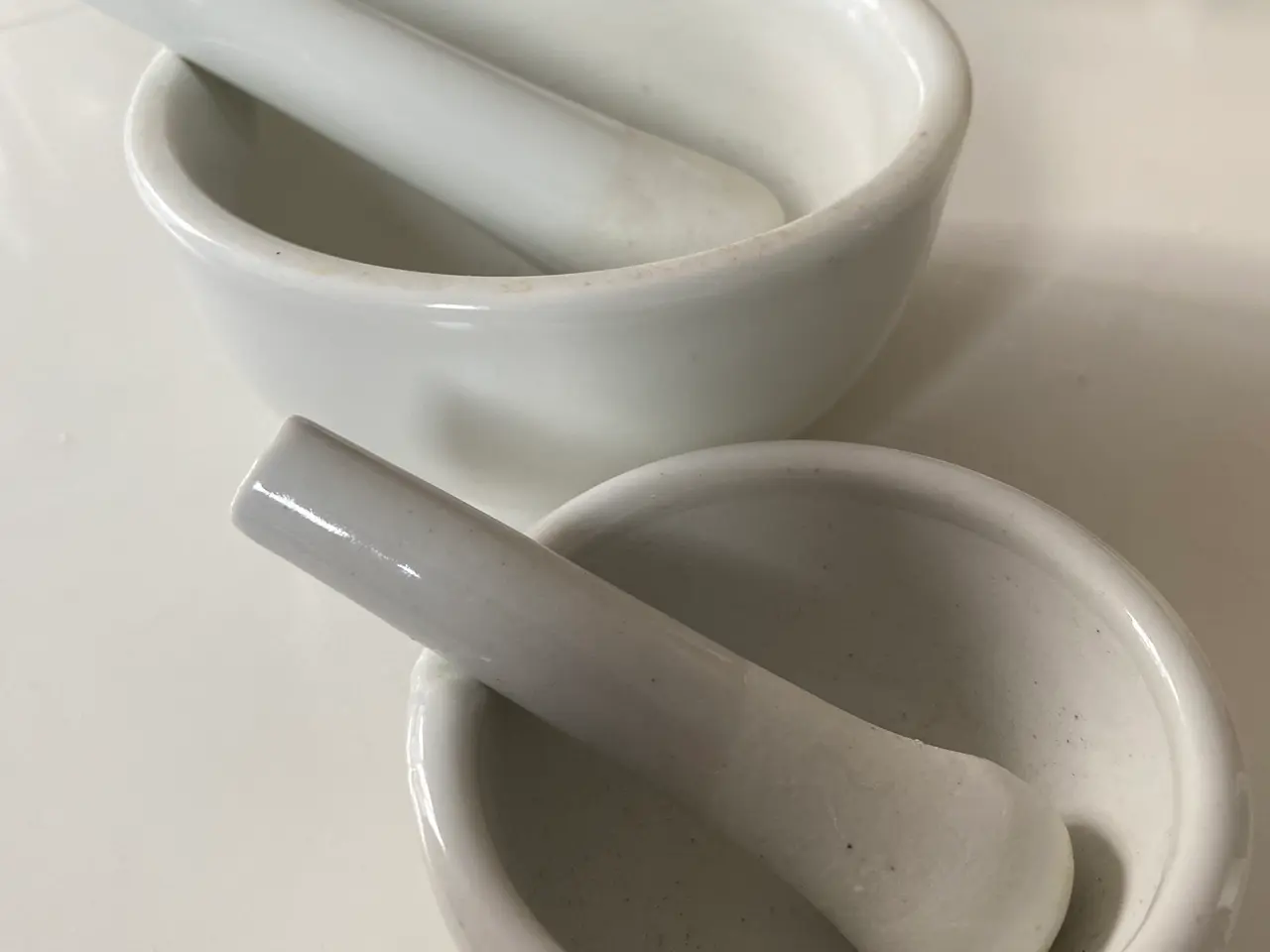 Billede 1 - mortere og tilhørende stødere i hvidt porcelæn