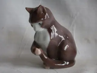 Siddende kat, Figur fra Bing & Grøndahl