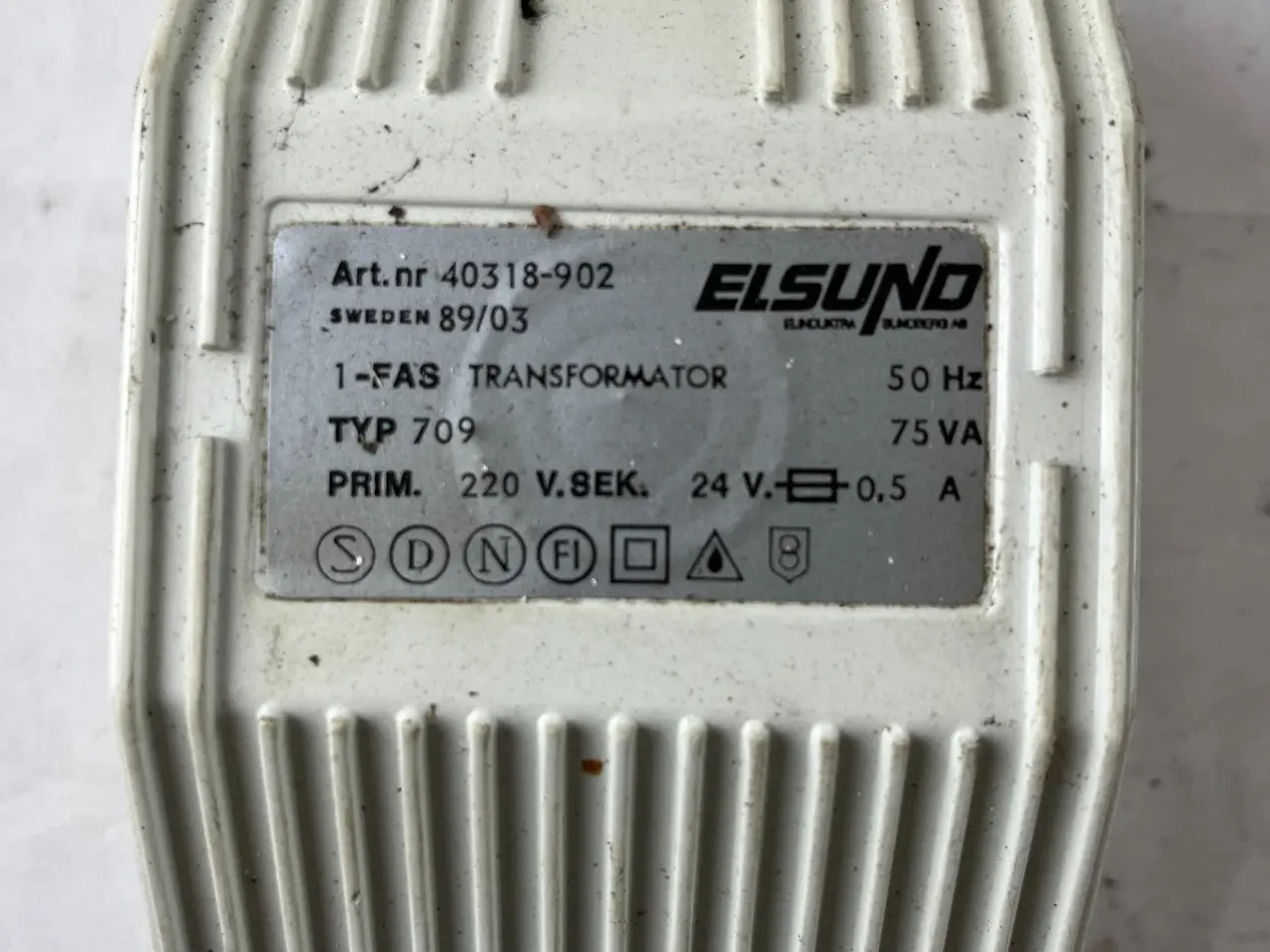 Billede 3 - Elsund 40318-902 Typ 709 75VA 220V to 24V 0.5A