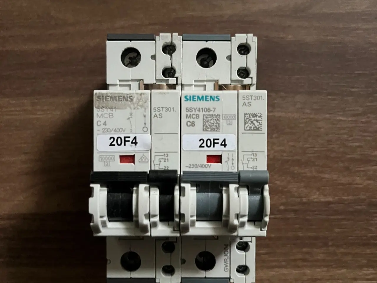 Billede 6 - 2x Siemens MCB automatsikring & Auxiliary Switches
