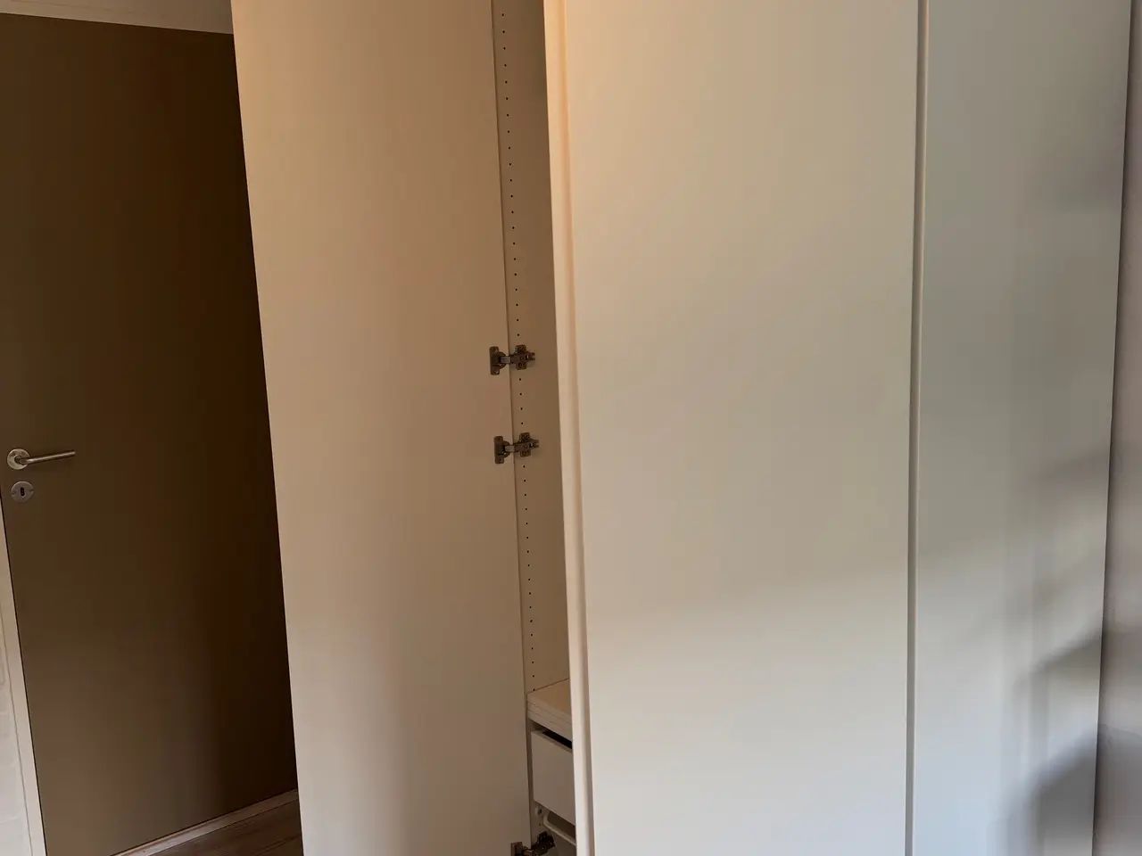 Billede 3 - Ikea Pax Garderobeskab 100x236 (2 sektioner )