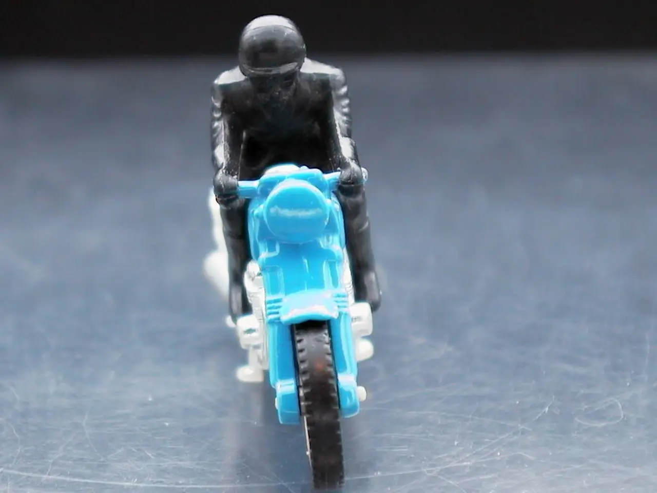 Billede 13 - Modelbil: JEEP 132 + Vintage MC