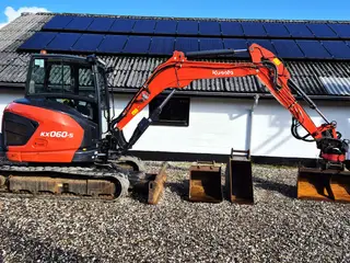 Kubota KX060-5 / Rotortilt og centralsmøring / Komplet skovlpakke