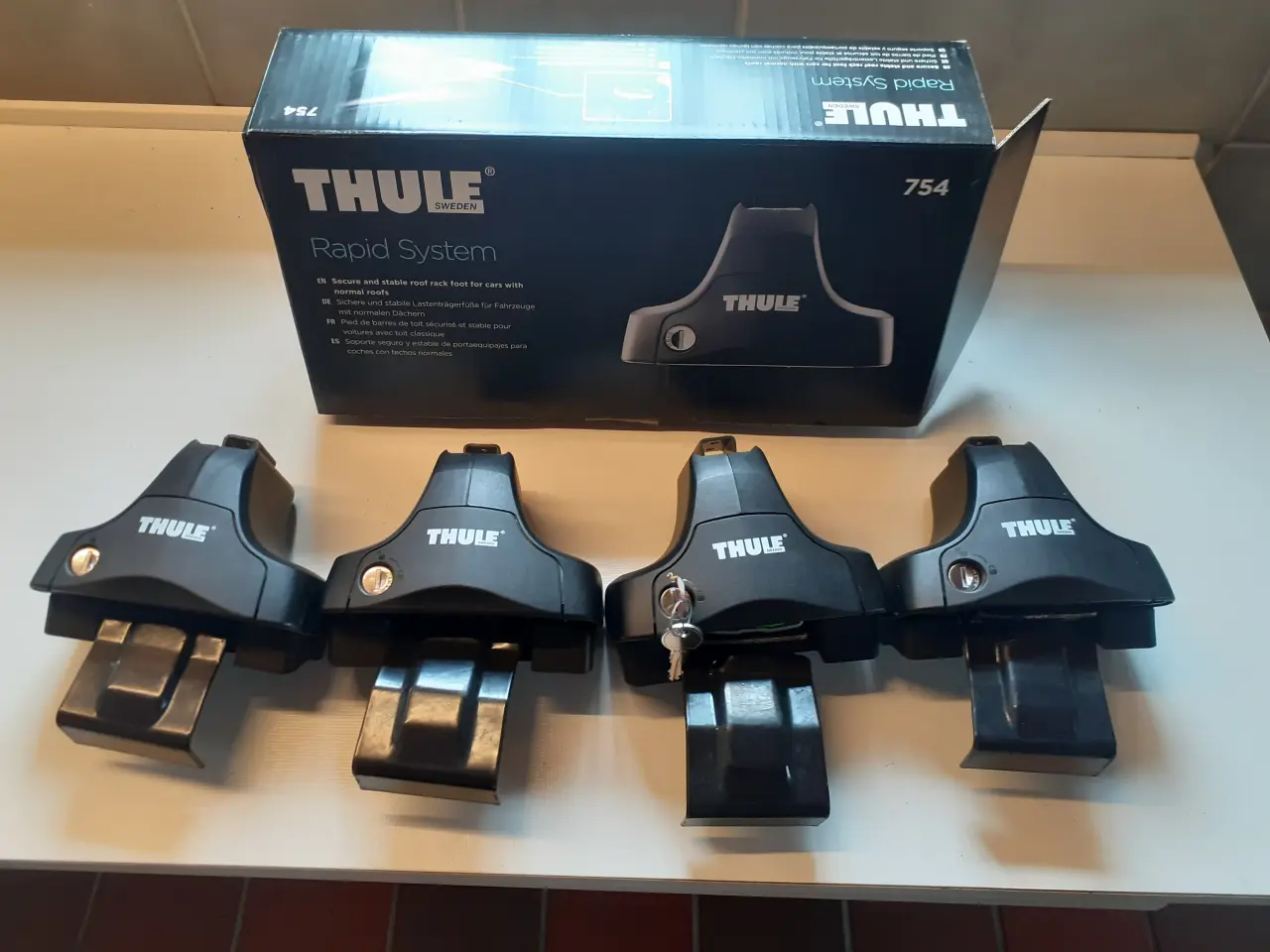 Billede 1 - Thule fodsæt 754