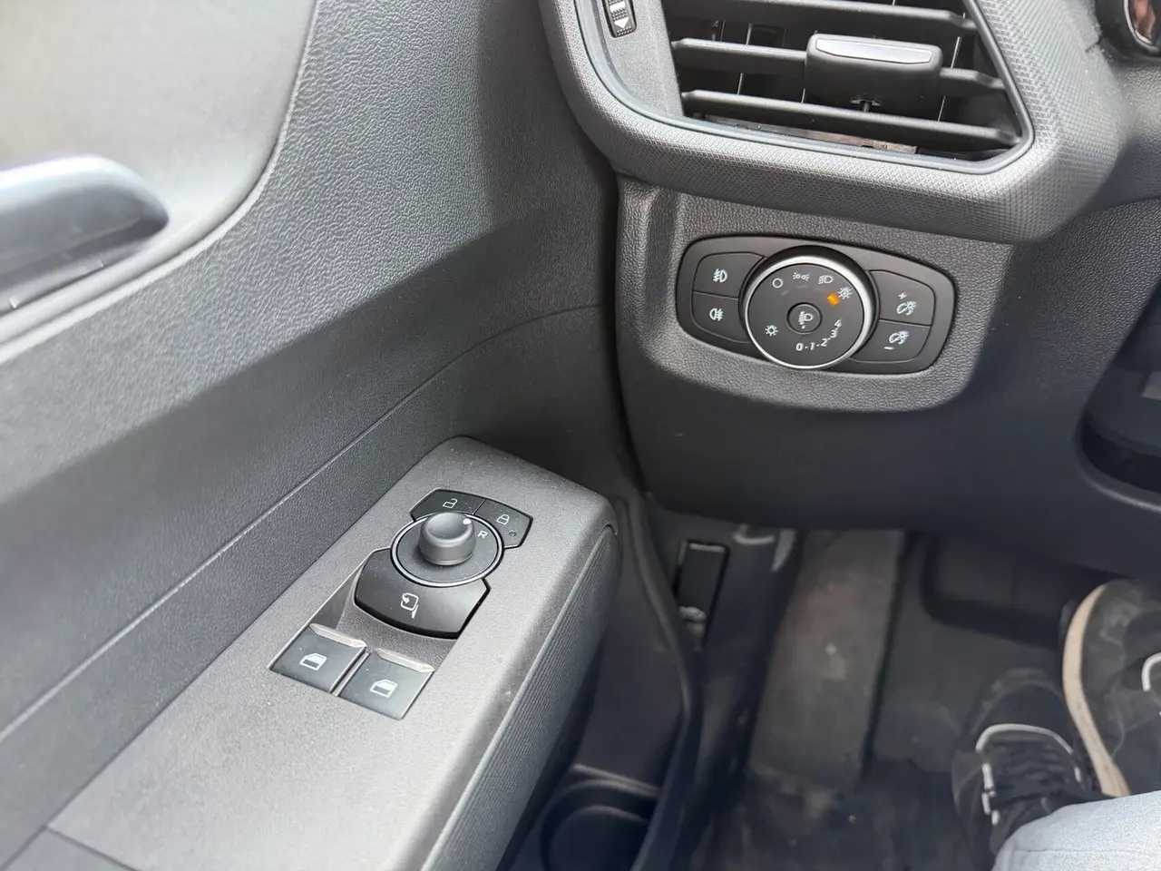 Billede 21 - Ford E-Transit Courier 43 Limited