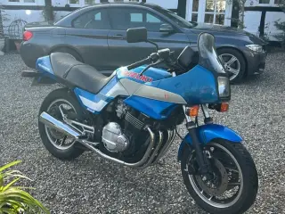 Suzuki gsx 750 es