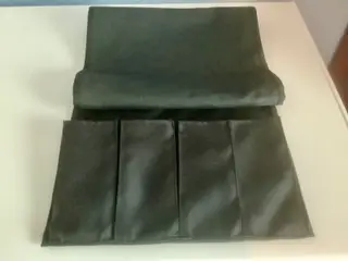 Sofa organiser med lommer.