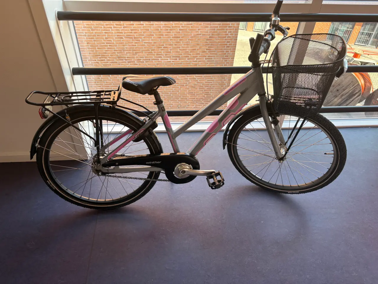 Billede 1 - Flot pigecykel fra Winther sælges