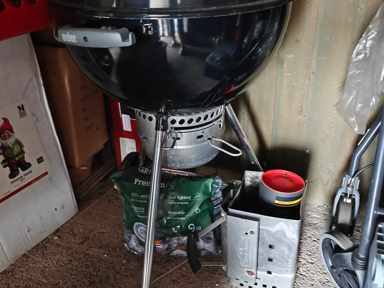 Billede 1 - Weber kuglegrill. Kul