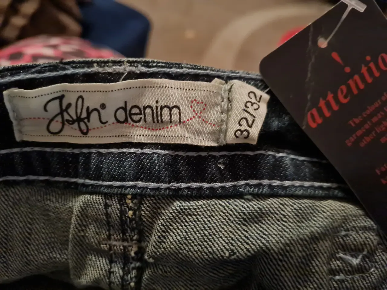 Billede 2 - Ubrugte jeans str 32/32 Jsfn