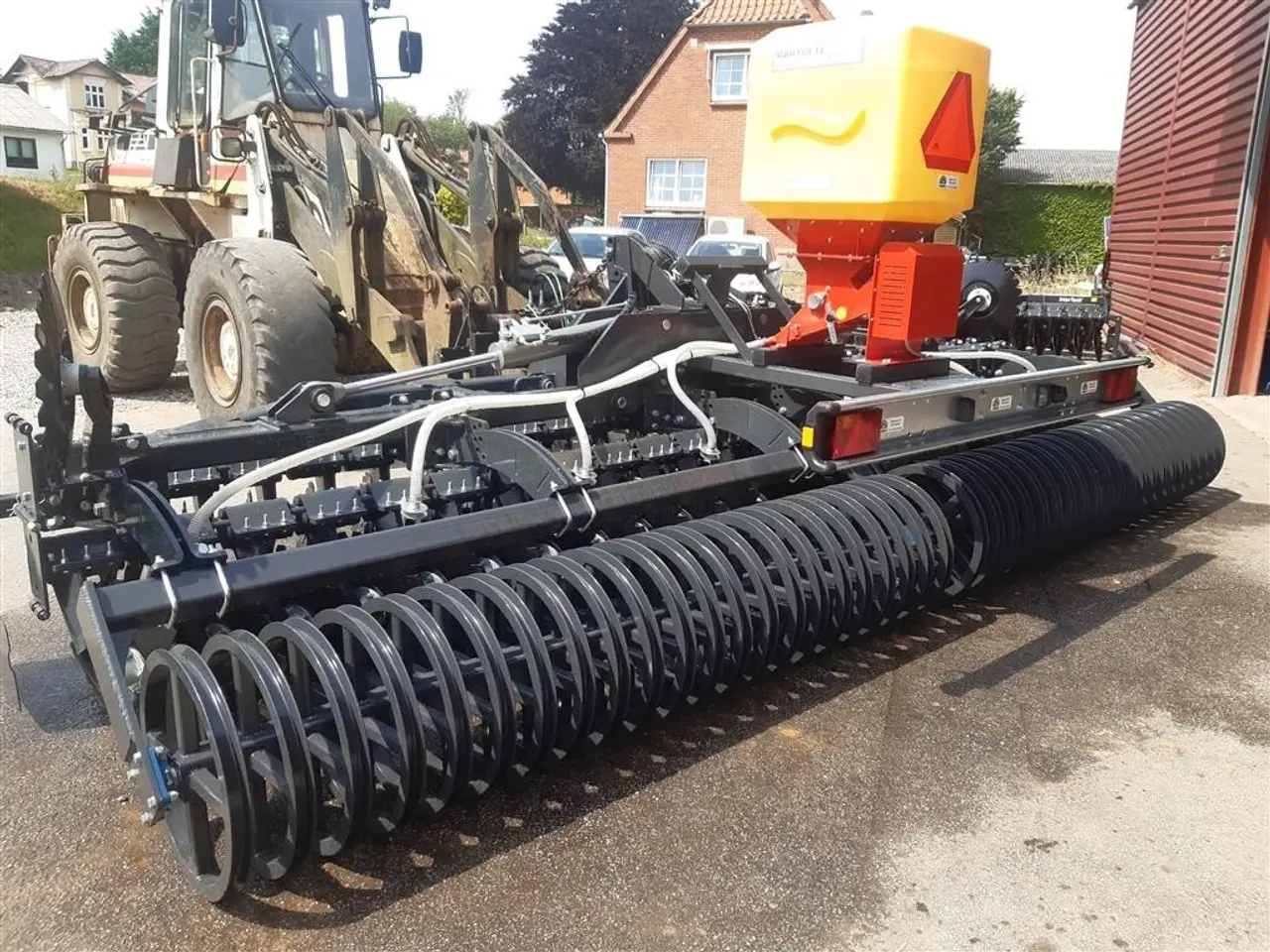 Billede 4 - Intertech disc harve med frø udstyr
