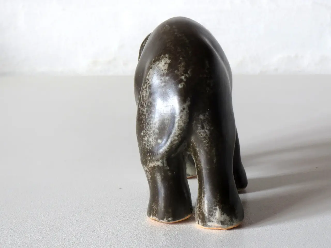 Billede 5 - Joghus elefant i mørk keramik