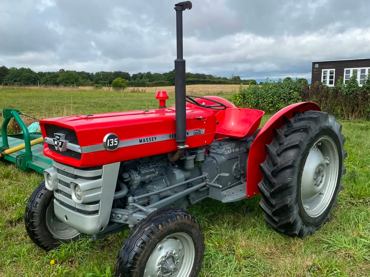 Billede 1 - Flot ny restaureret MF 135 diesel 