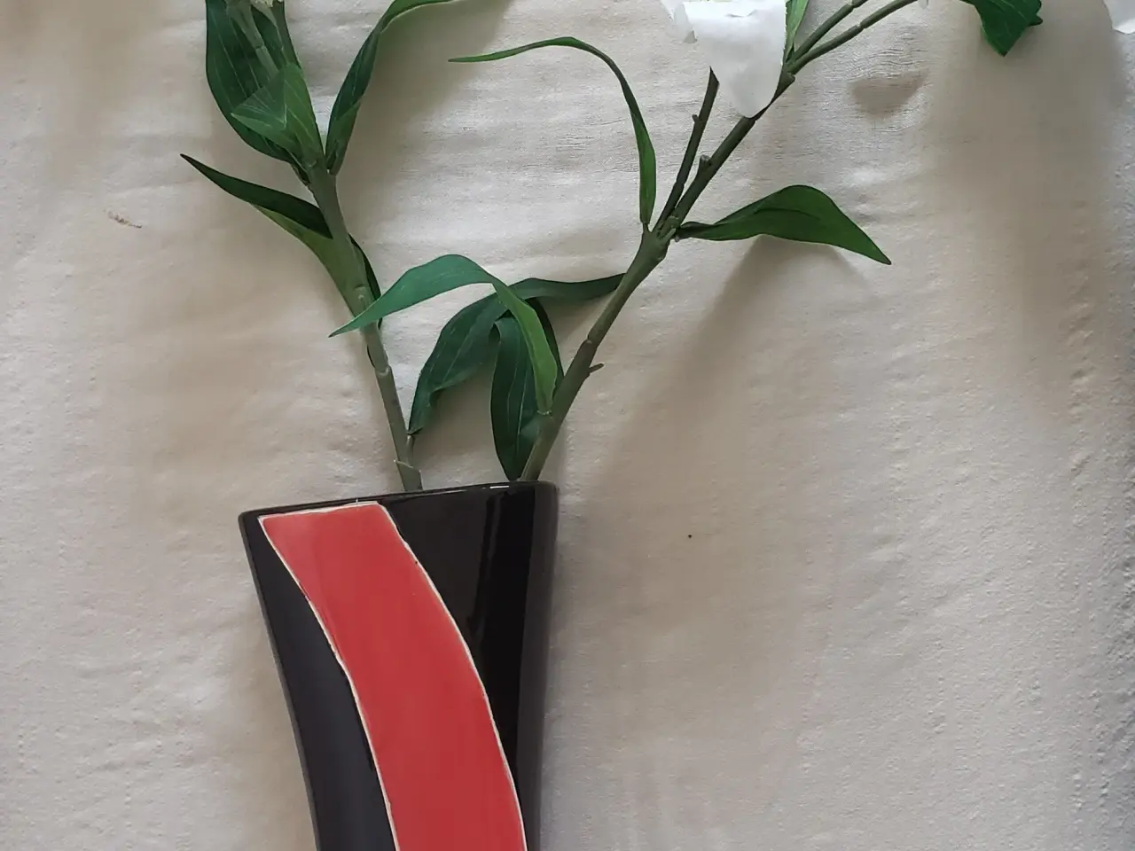 Billede 2 - Retrovase sort/rød