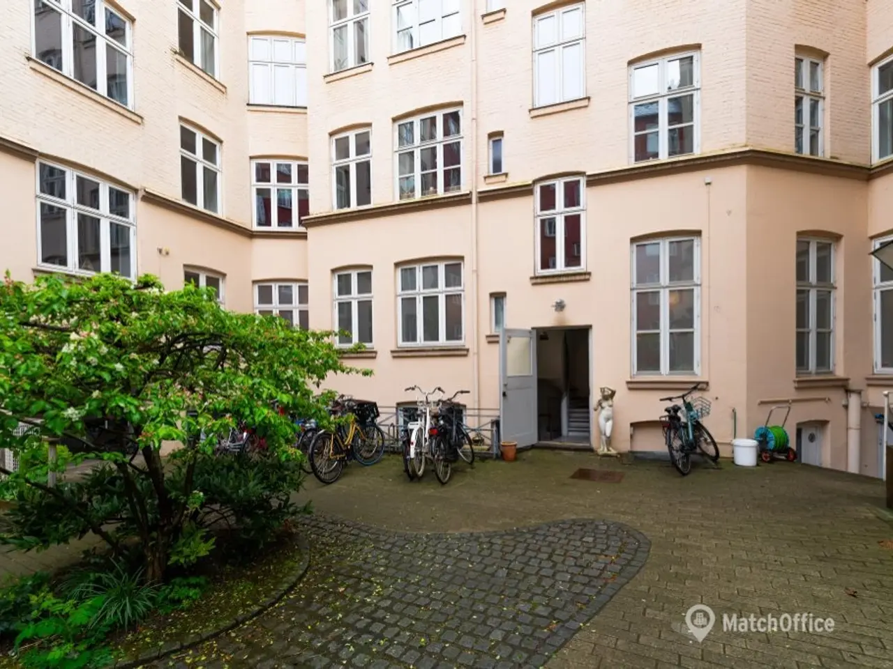 Billede 2 - Eksklusiv og nyrenoveret erhvervsandel midt i København K
