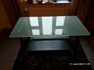 7Mm glass Skrevbord /computerbord