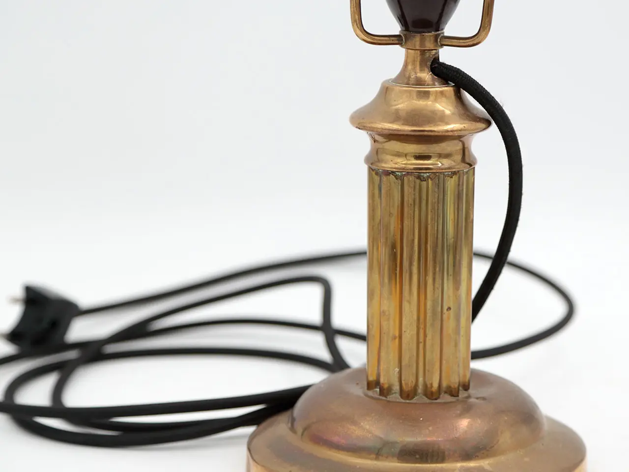 Billede 5 - Klassisk messingbordlampe med kanneleret søjle