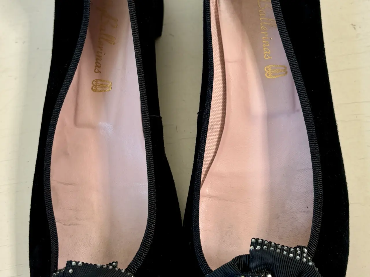 Billede 2 - Pretty Ballerinas, sorte pumps m blomst, str 39