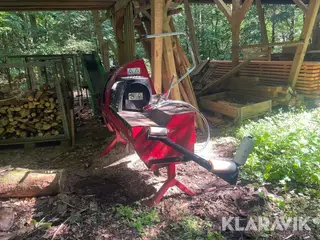 Sav- og kløvemaskine Japa 300 TR 5,6 tons