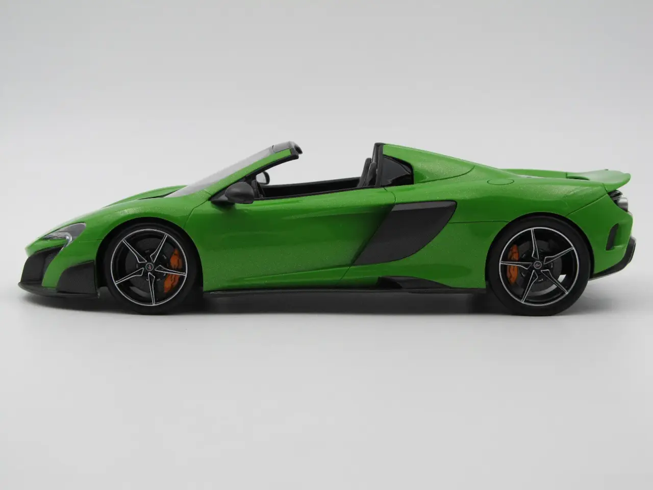 Billede 4 - 2015 McLaren 675LT Spyder - TopSpeed - 1:18