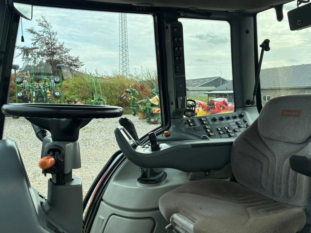 Billede 6 - Valtra N121 n 121 inkl frontlæsser