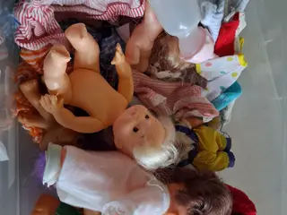 Dukker med tilbehør