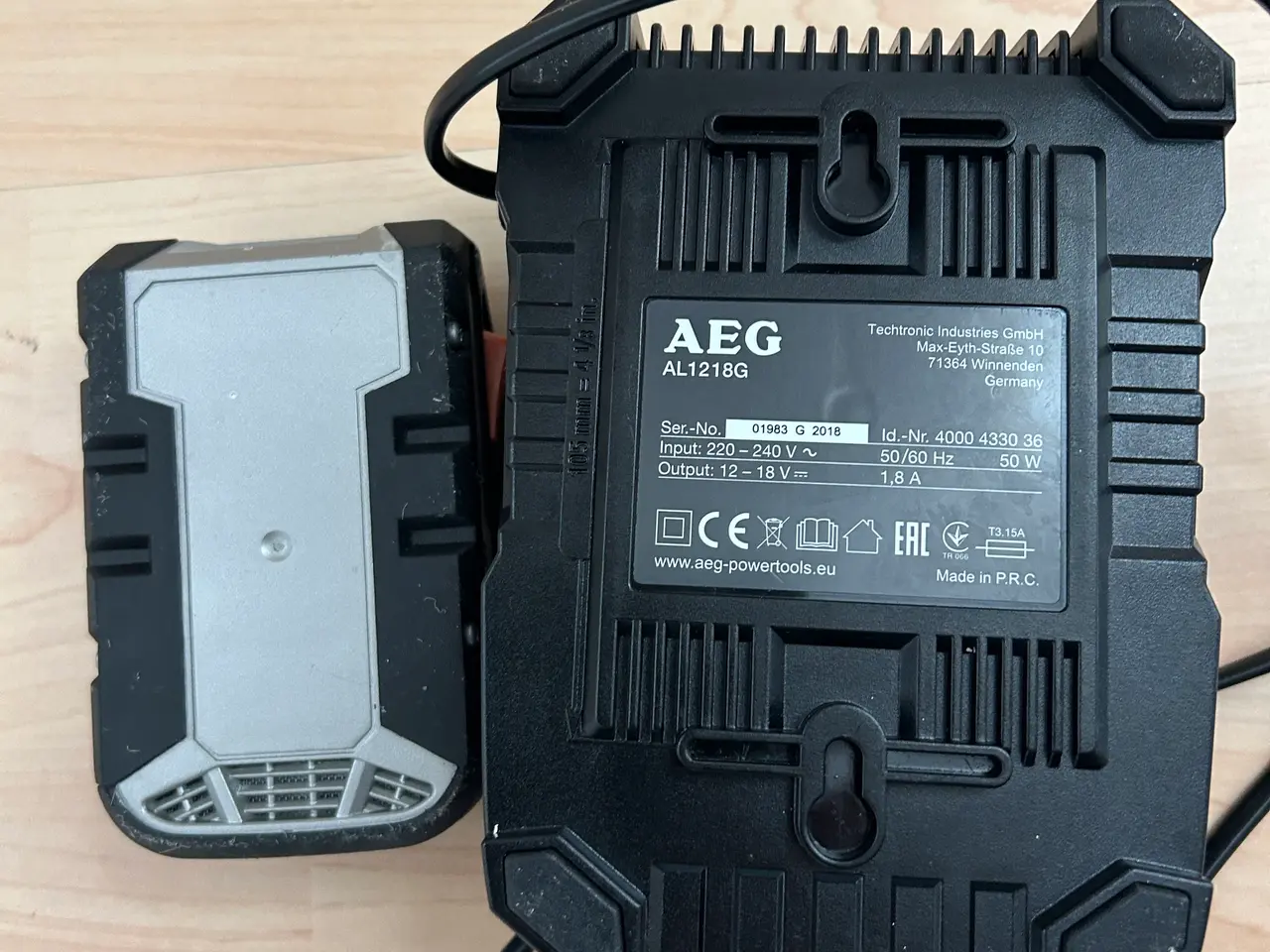 Billede 5 - AEG poplader med god batteri 18v 2,0Ah