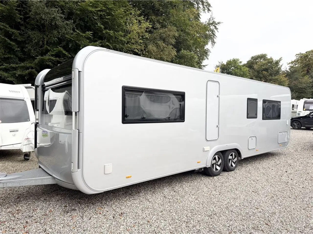 Billede 6 - 2022 - Adria Astella 754 DP Queensbed-Alde-Gulvvarme-El Thule markise