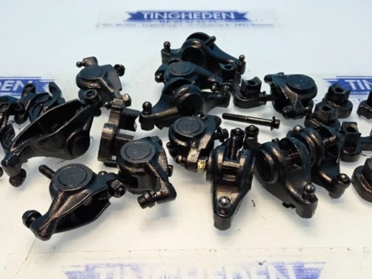 Billede 2 - Case 821E Vippeaksel Dele