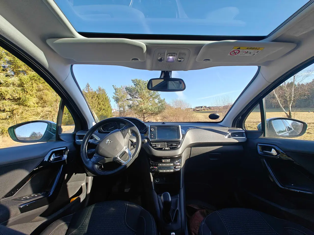 Billede 3 - Pæn og velholdt Peugeot 208