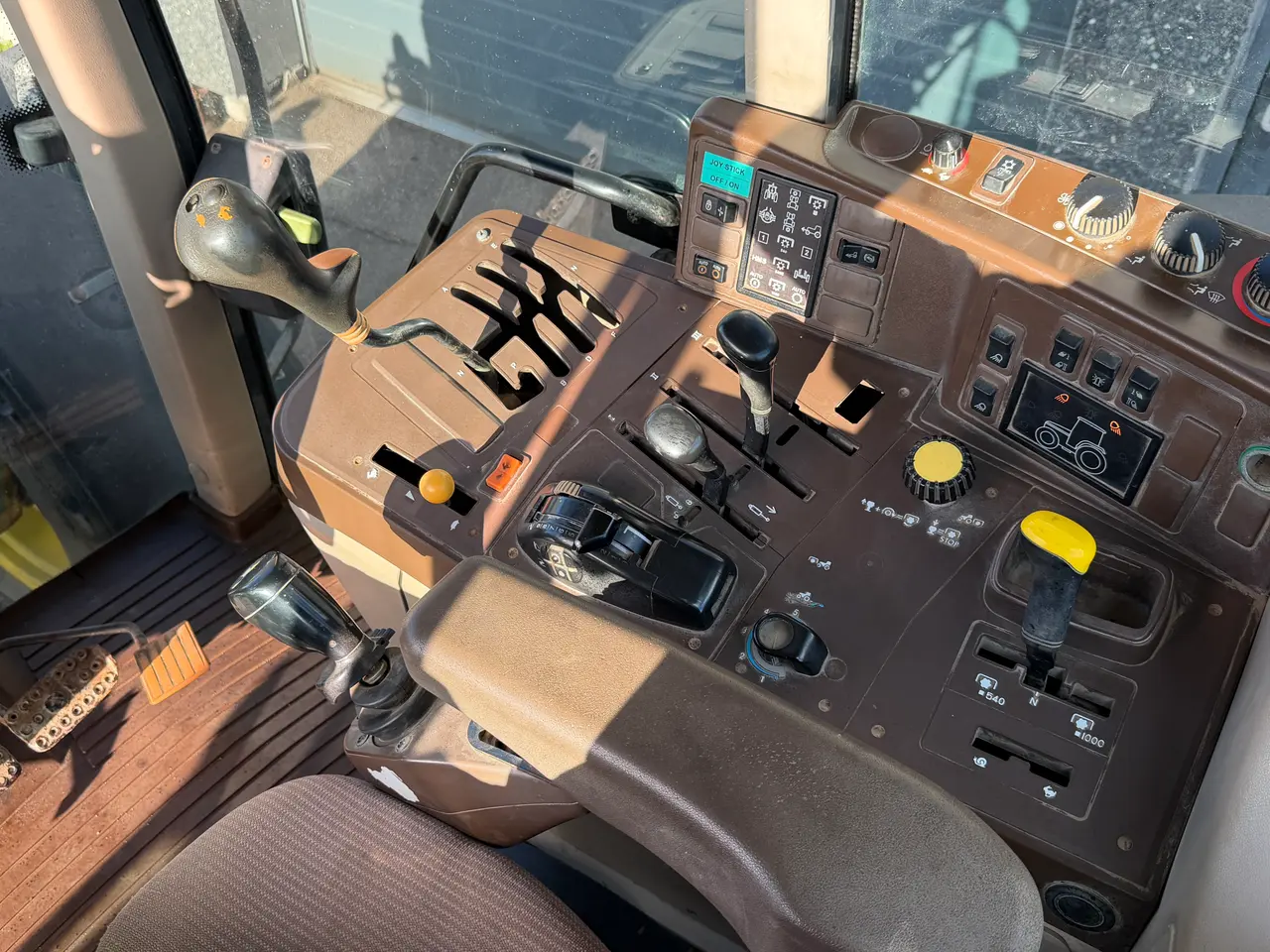 Billede 6 - John Deere 6420 med HE-VA fronthydraulik