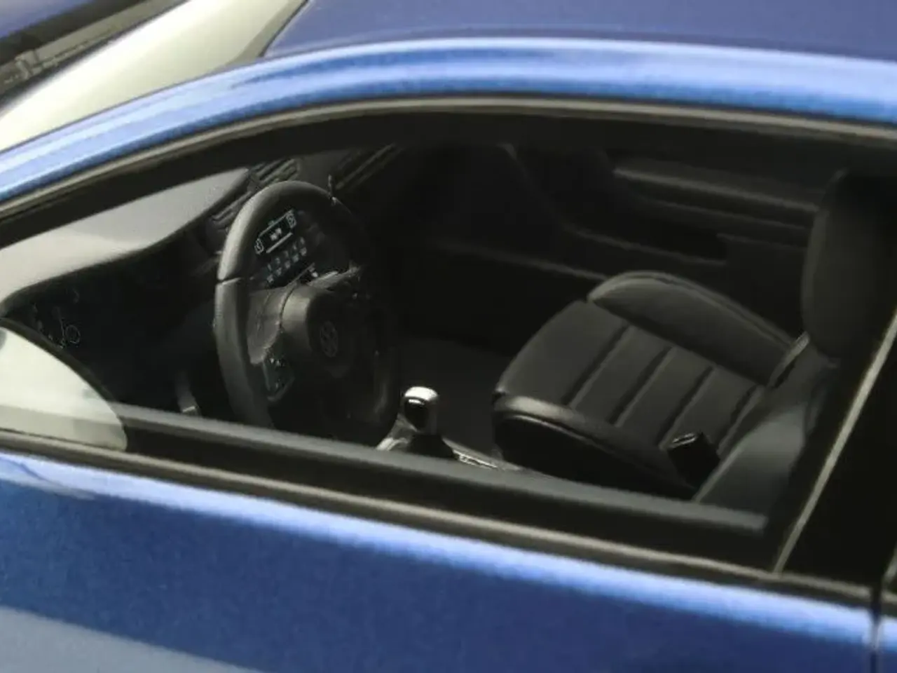 Billede 6 - 2013 VW Golf 7 R 1:18  - En af 1500 Stk.