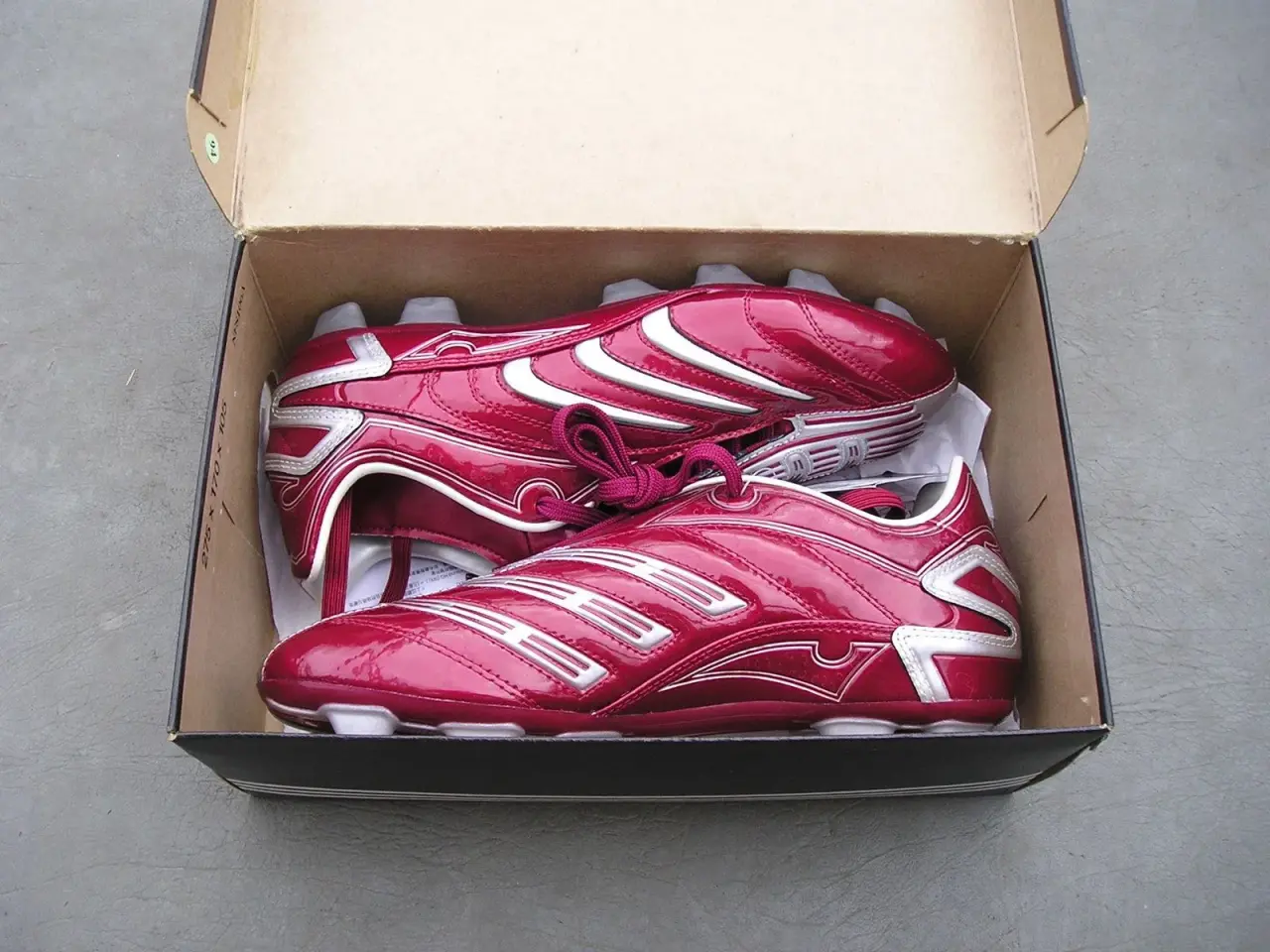 Billede 4 - Adidas nye fodboldstøvler str. 33