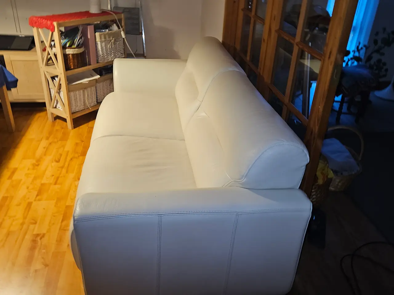 Billede 3 - 3 og 2 plads sofa hvid læder.