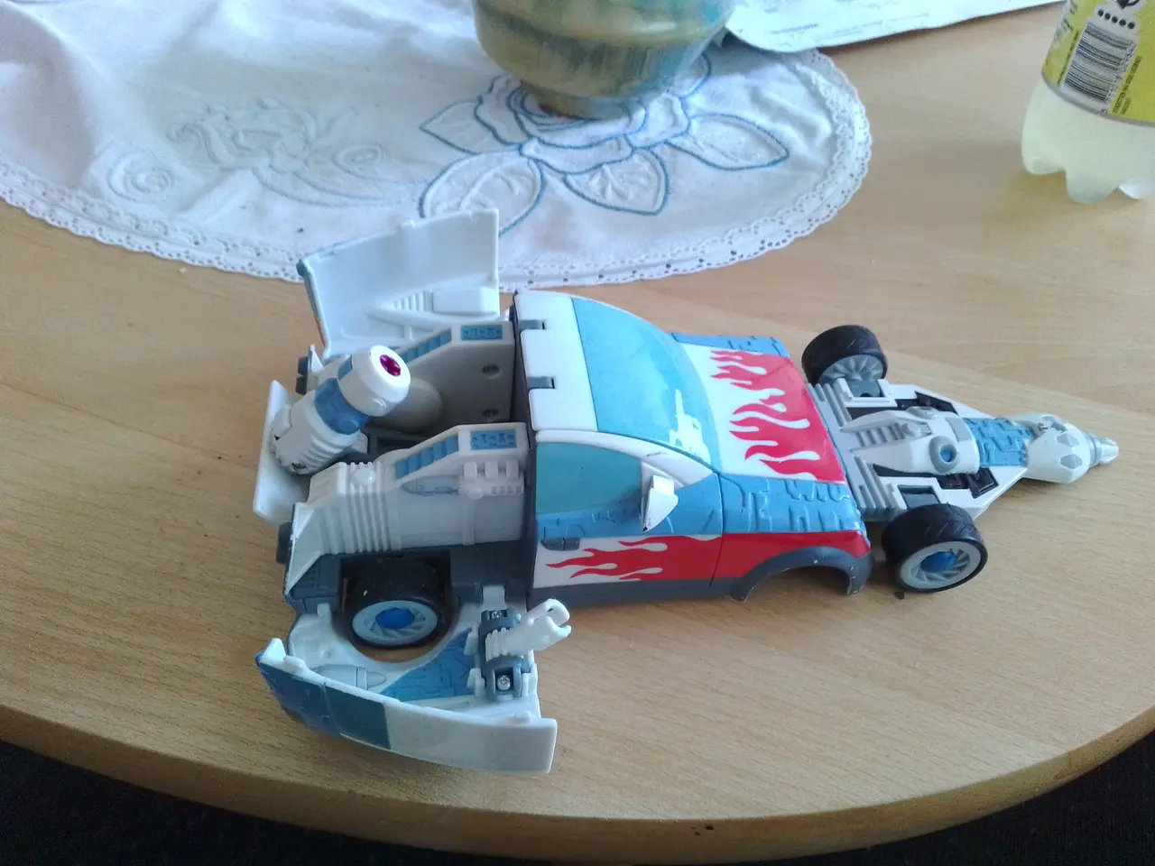 Billede 3 - Bil der kan omformes. "Transformers"