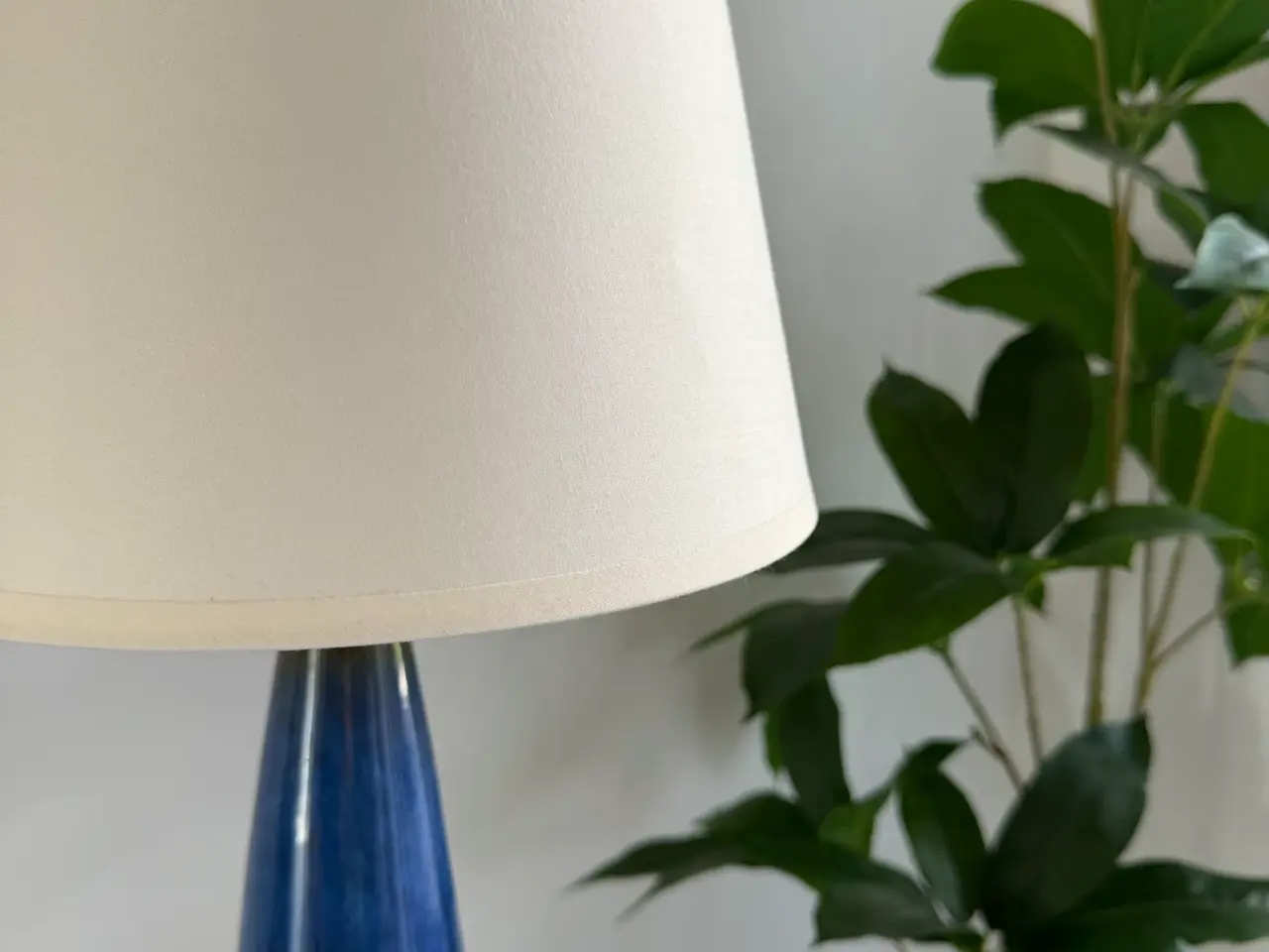 Billede 2 - Søholm Stentøj bordlampe – model 1020 – blå kerami