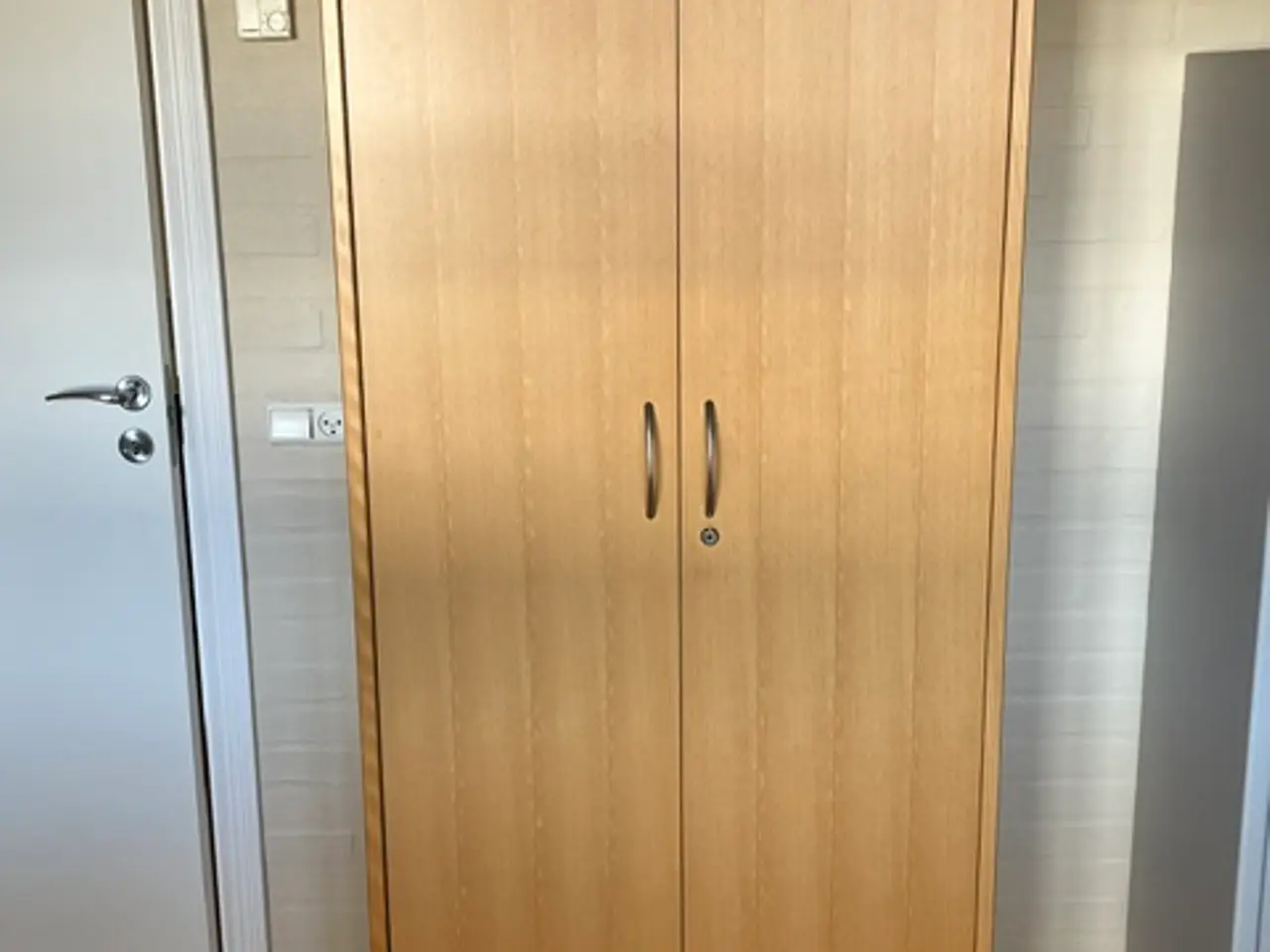 Billede 1 - 2 skabe (kontor)