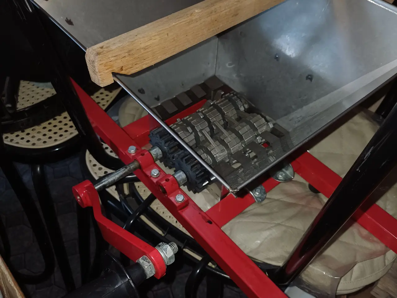 Billede 2 - Frugtpresser + Frugt moser