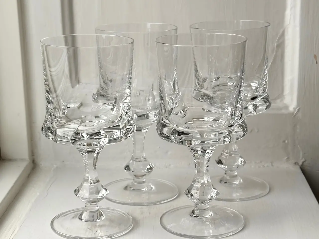 Billede 1 - Vinglas, tunge krystalglas, 4 stk samlet