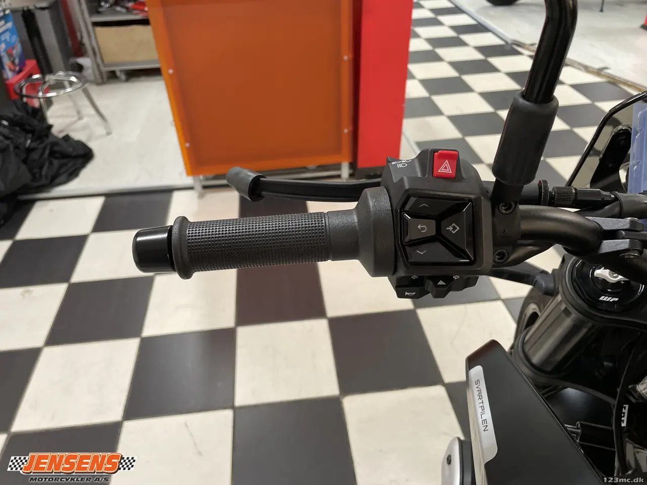 Billede 9 - Husqvarna Svartpilen 801