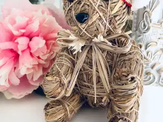 Sød jule bamse med nissehue