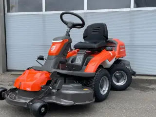 Husqvarna R216Ts Awd inkl. 103cm klipper - NY MODEL