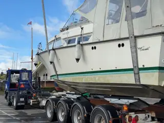 Coronet 32 Oceanfarer – klassisk motorbåd 