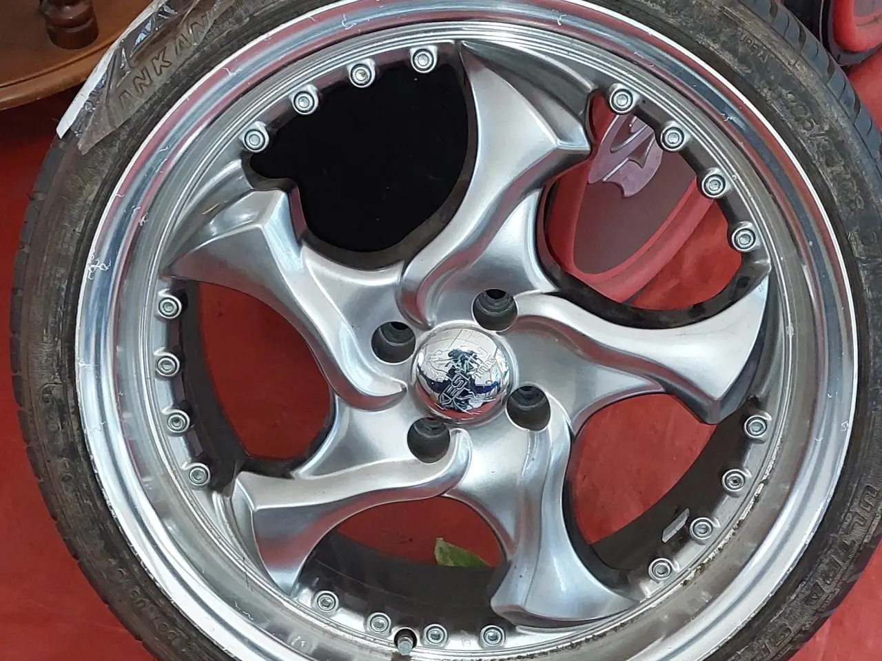 Billede 1 - Keskin KT7 Alufælge 18"x7" m/ dæk