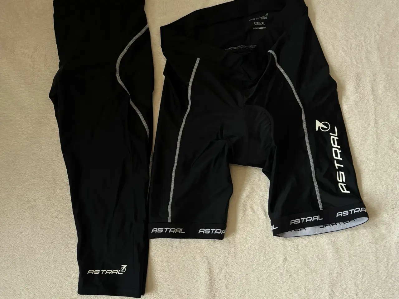 Billede 1 - Astral Biking Cykelshorts Sæt - Korte og 3/4 bukse
