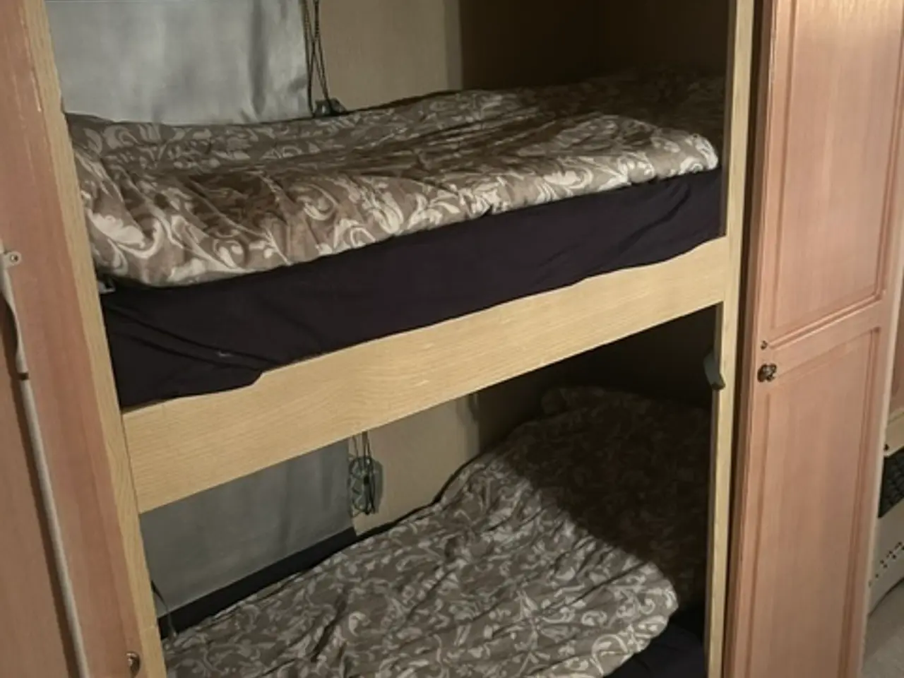 Billede 10 - Campingvogn m 7 sovepladser og 1 år gammel fortelt