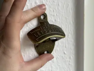 Øloplukker til væg