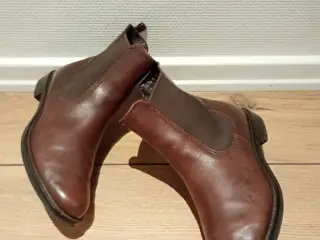 Fine damestøvler med elastik, Ecco, læder, str. 38