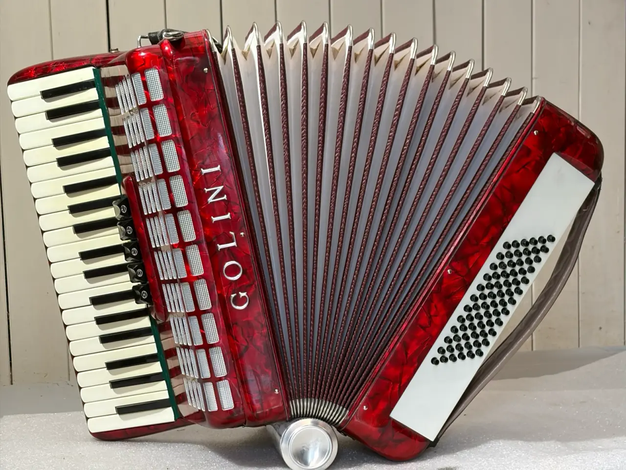 Billede 4 - Goline kvalitets-harmonika – 37 tangenter / 72 bas
